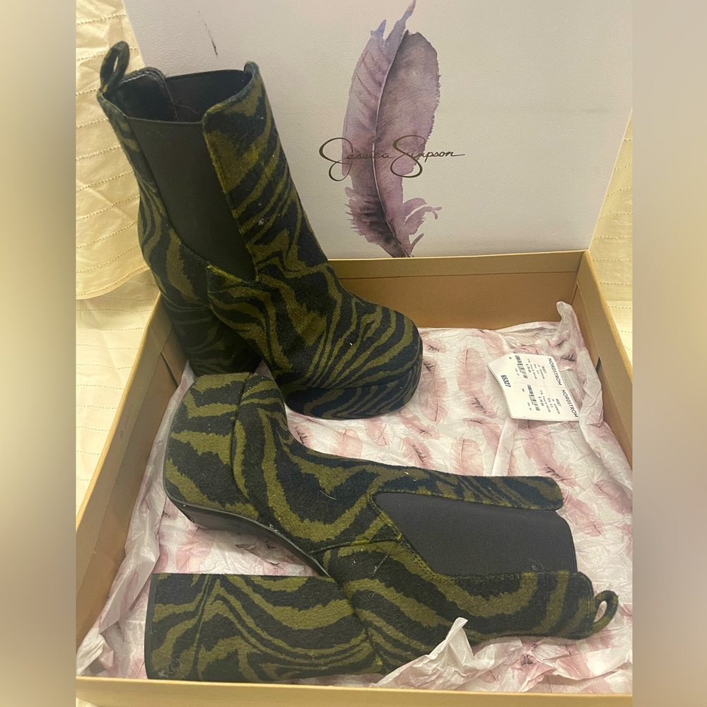 Jessica Simpson Green Zebra Print Shamira Platform Boots